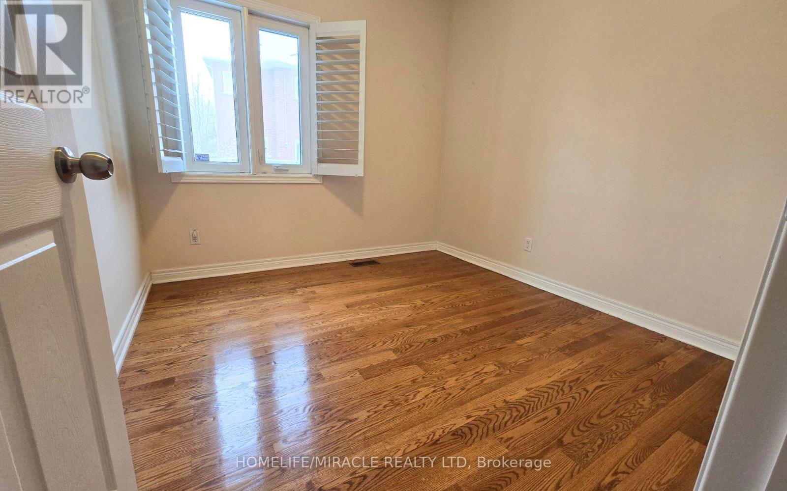 28 Rouge Bank Drive, Markham, Ontario  L3S 4C7 - Photo 14 - N12743566