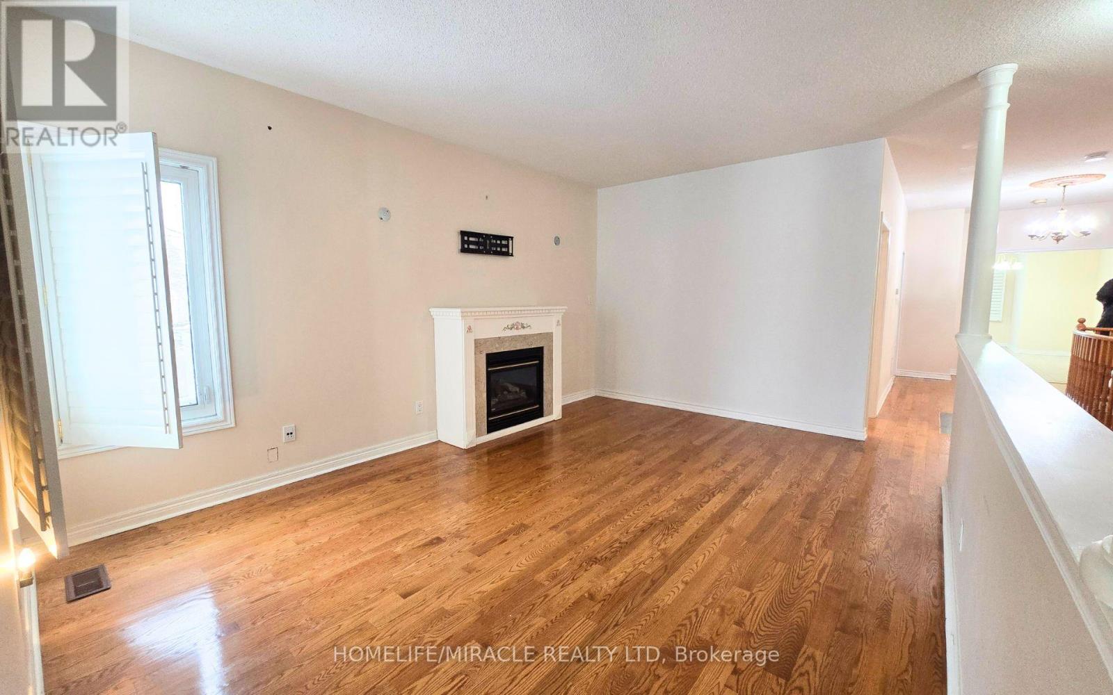 28 Rouge Bank Drive, Markham, Ontario  L3S 4C7 - Photo 3 - N12743566