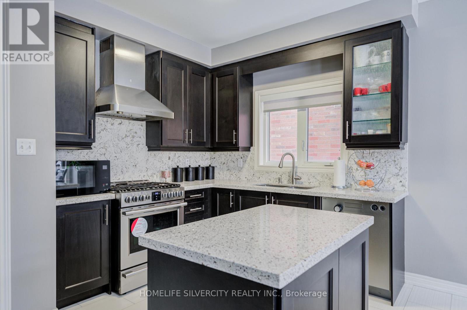 15 Durhamview Crescent, Whitchurch-Stouffville, Ontario  L4A 1H4 - Photo 13 - N12743576