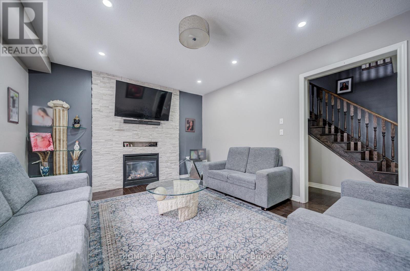 15 Durhamview Crescent, Whitchurch-Stouffville, Ontario  L4A 1H4 - Photo 21 - N12743576