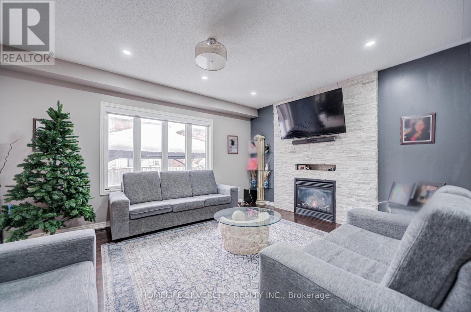 15 Durhamview Crescent, Whitchurch-Stouffville, Ontario  L4A 1H4 - Photo 23 - N12743576