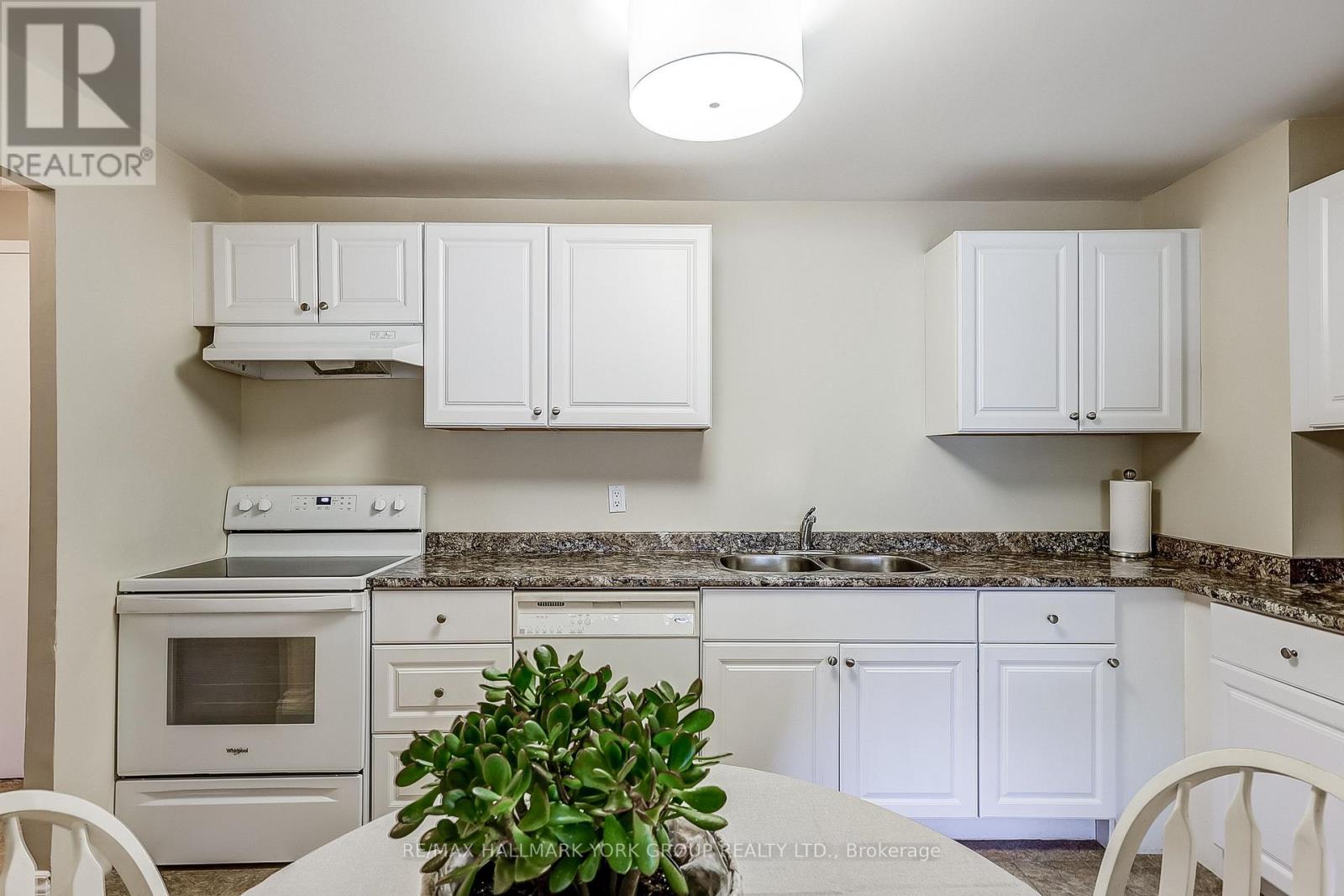 308 - 155 Main Street, Newmarket, Ontario  L3Y 8C2 - Photo 10 - N12743602