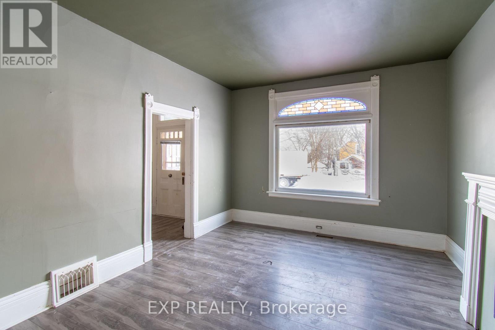 80 Burton Avenue, Barrie, Ontario  L4N 2R6 - Photo 12 - S12743532