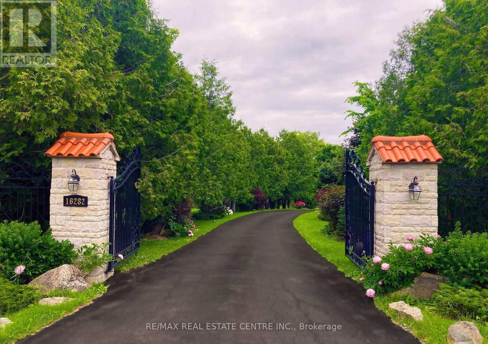 16282 27 Side Road, Halton Hills, Ontario  L0P 1N0 - Photo 2 - W12424452