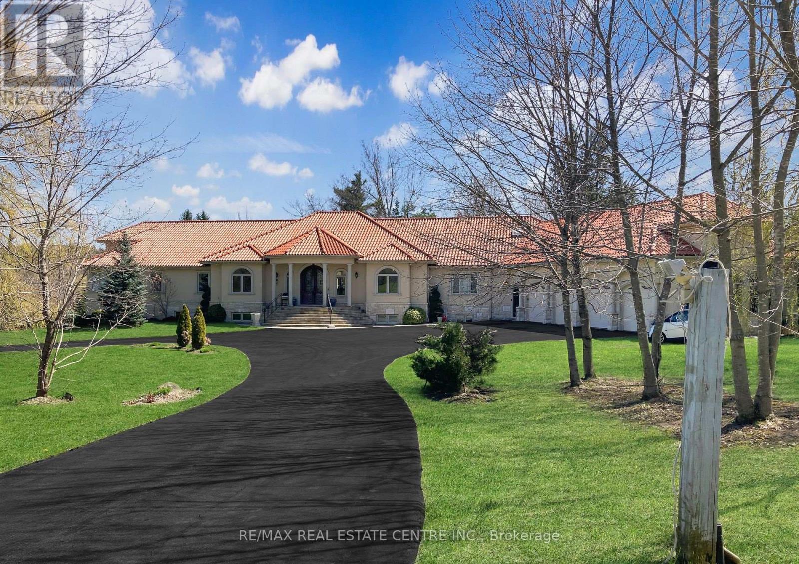 16282 27 Side Road, Halton Hills, Ontario  L0P 1N0 - Photo 3 - W12424452