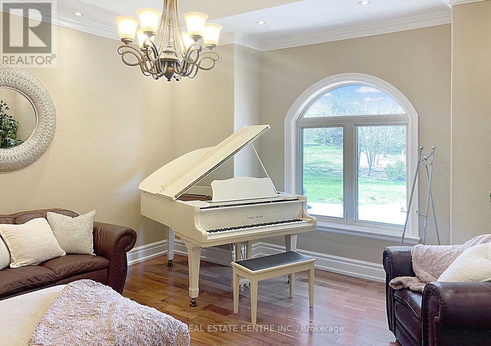 16282 27 Side Road, Halton Hills, Ontario  L0P 1N0 - Photo 21 - W12424452