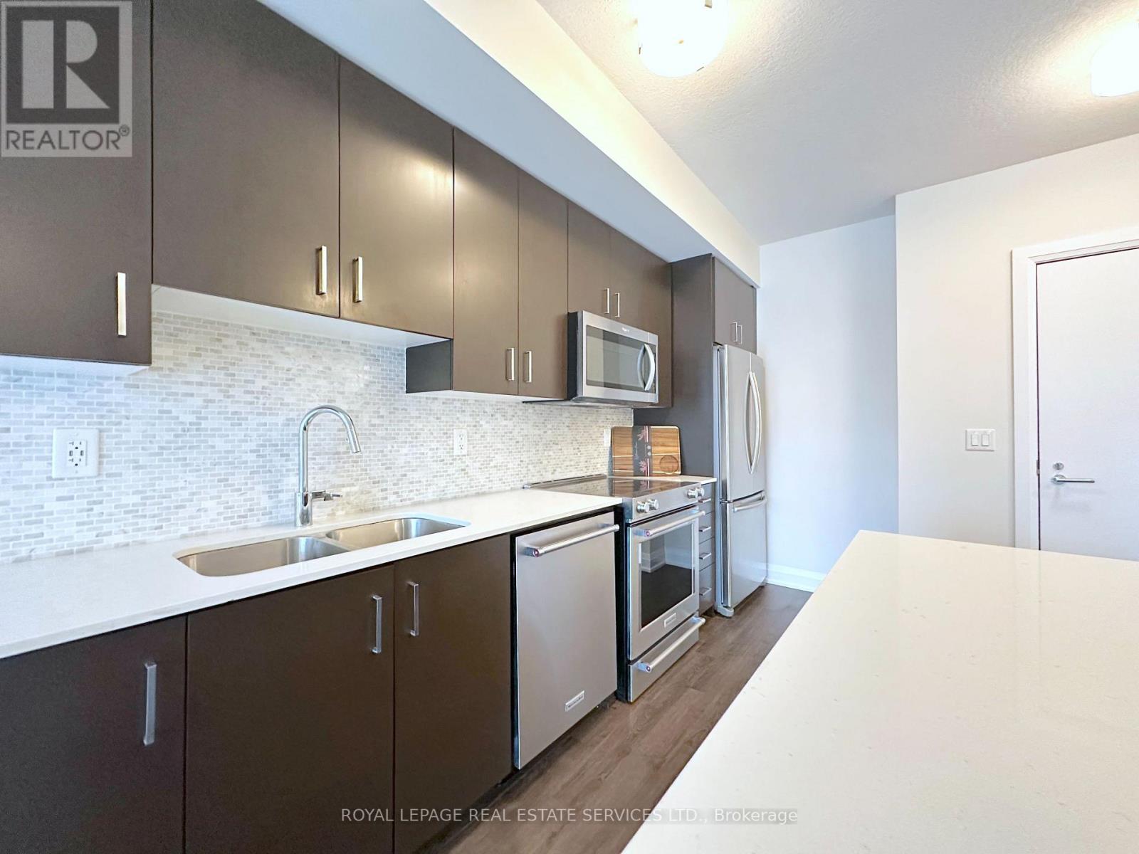 315 - 2333 Taunton Road, Oakville, Ontario  L6H 0N5 - Photo 3 - W12743528