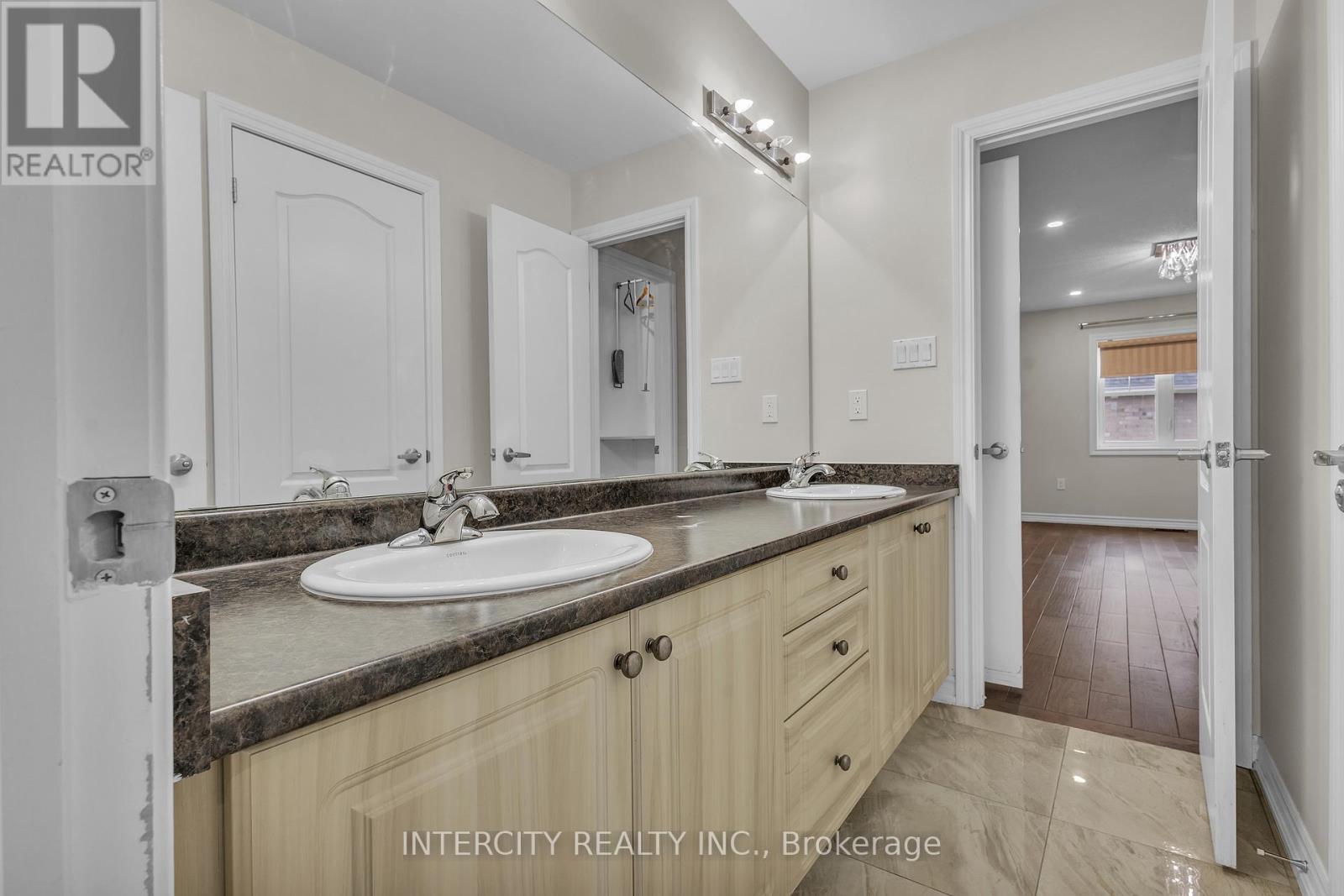 45 Roulette Crescent, Brampton, Ontario  L7A 4R6 - Photo 41 - W12743580