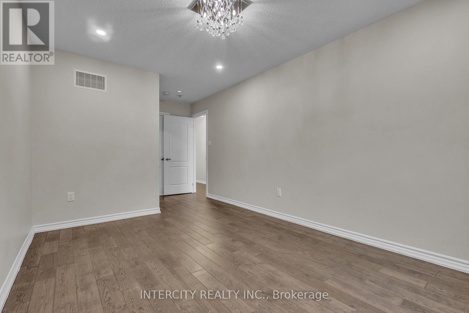 45 Roulette Crescent, Brampton, Ontario  L7A 4R6 - Photo 45 - W12743580