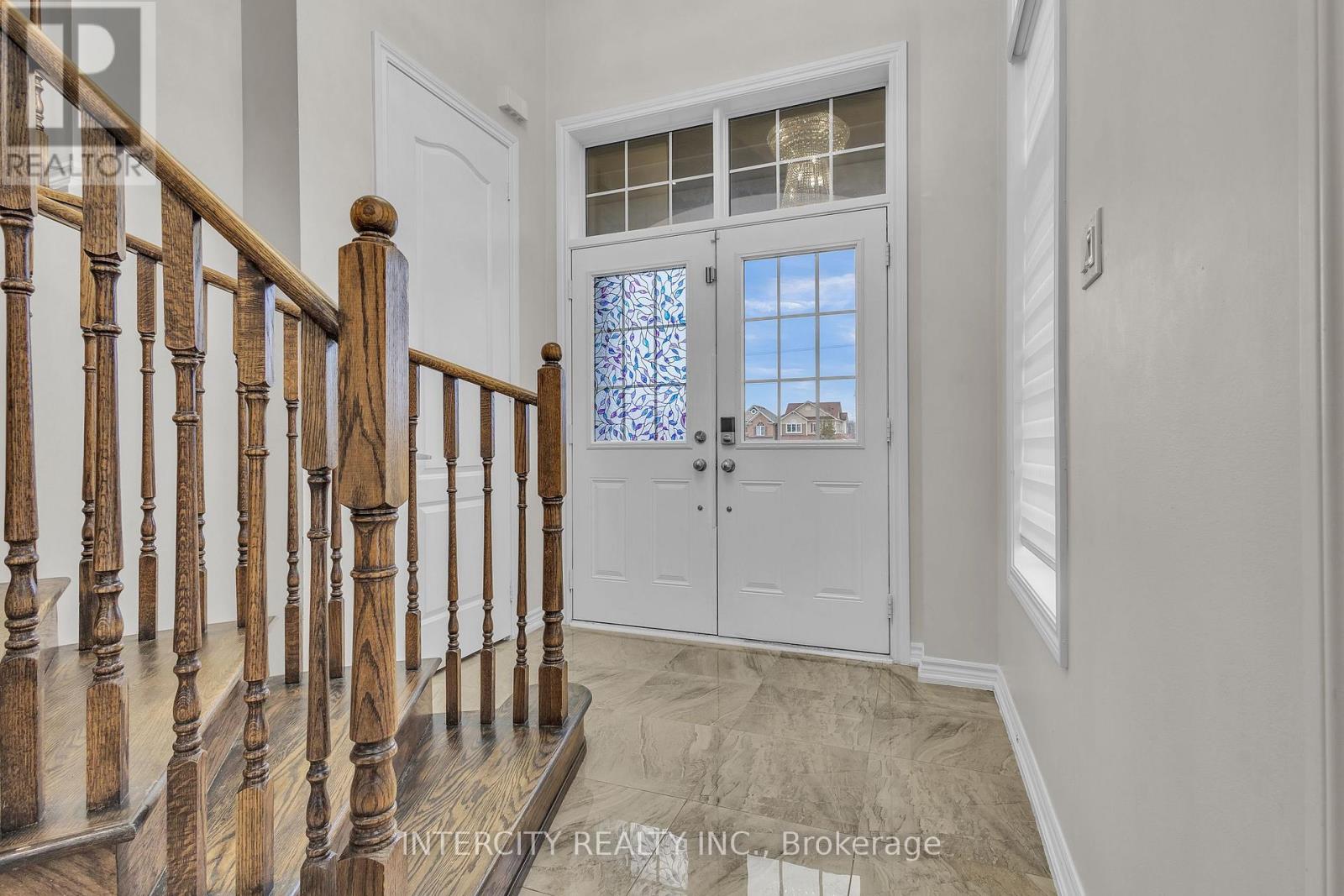 45 Roulette Crescent, Brampton, Ontario  L7A 4R6 - Photo 7 - W12743580