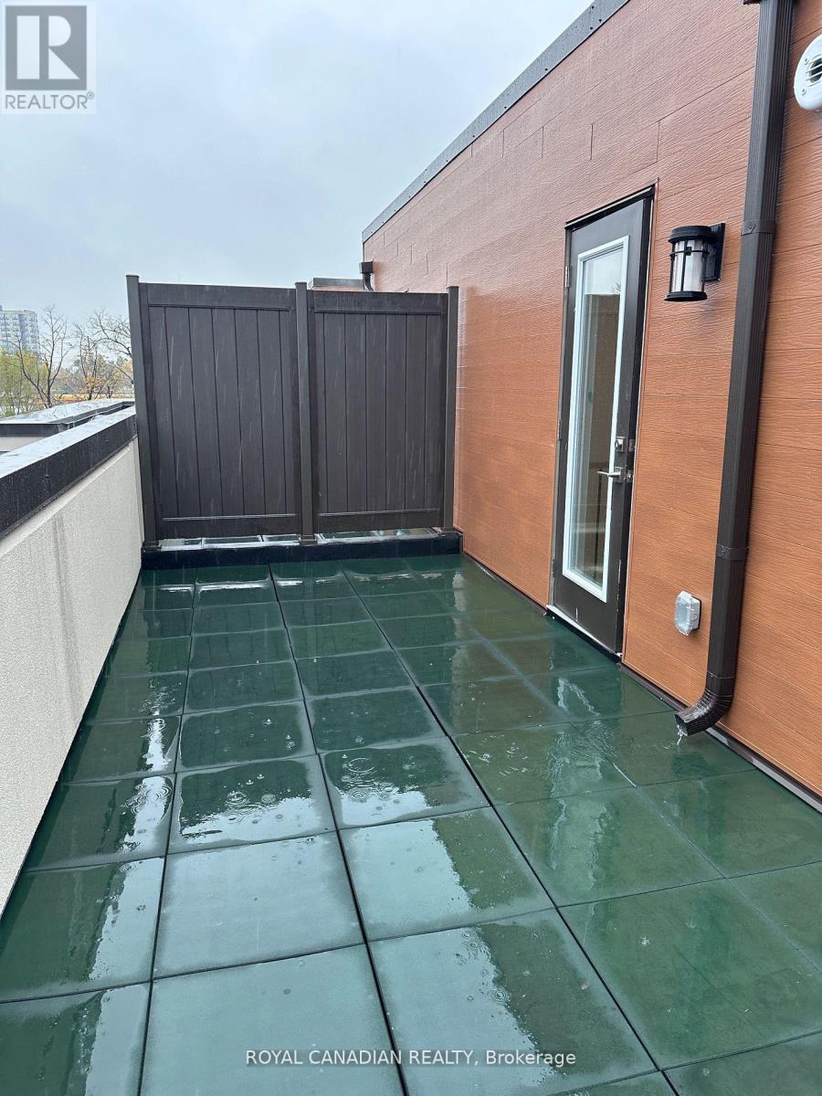 16 - 4015 Hickory Drive, Mississauga, Ontario  L4W 0G6 - Photo 17 - W12743632