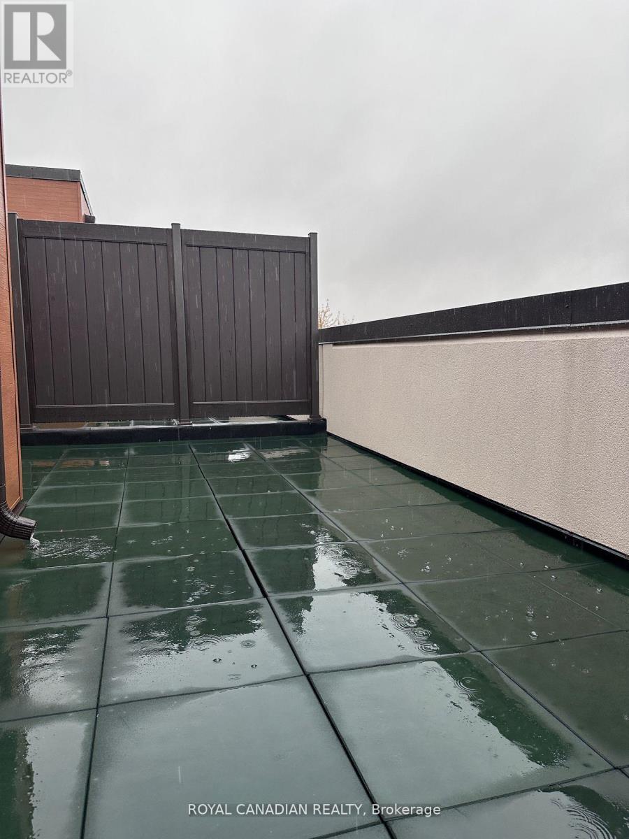 16 - 4015 Hickory Drive, Mississauga, Ontario  L4W 0G6 - Photo 18 - W12743632