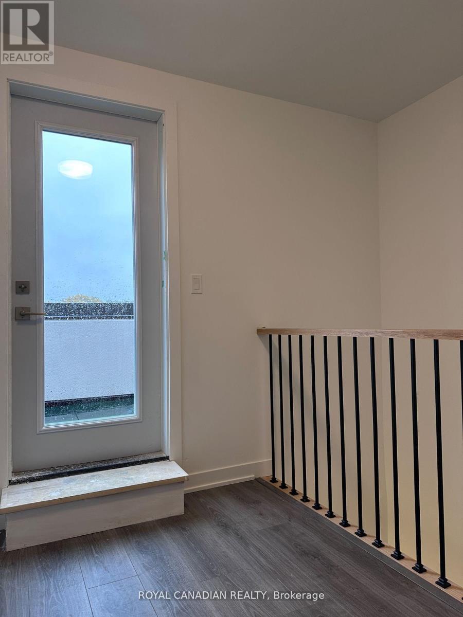 16 - 4015 Hickory Drive, Mississauga, Ontario  L4W 0G6 - Photo 6 - W12743632