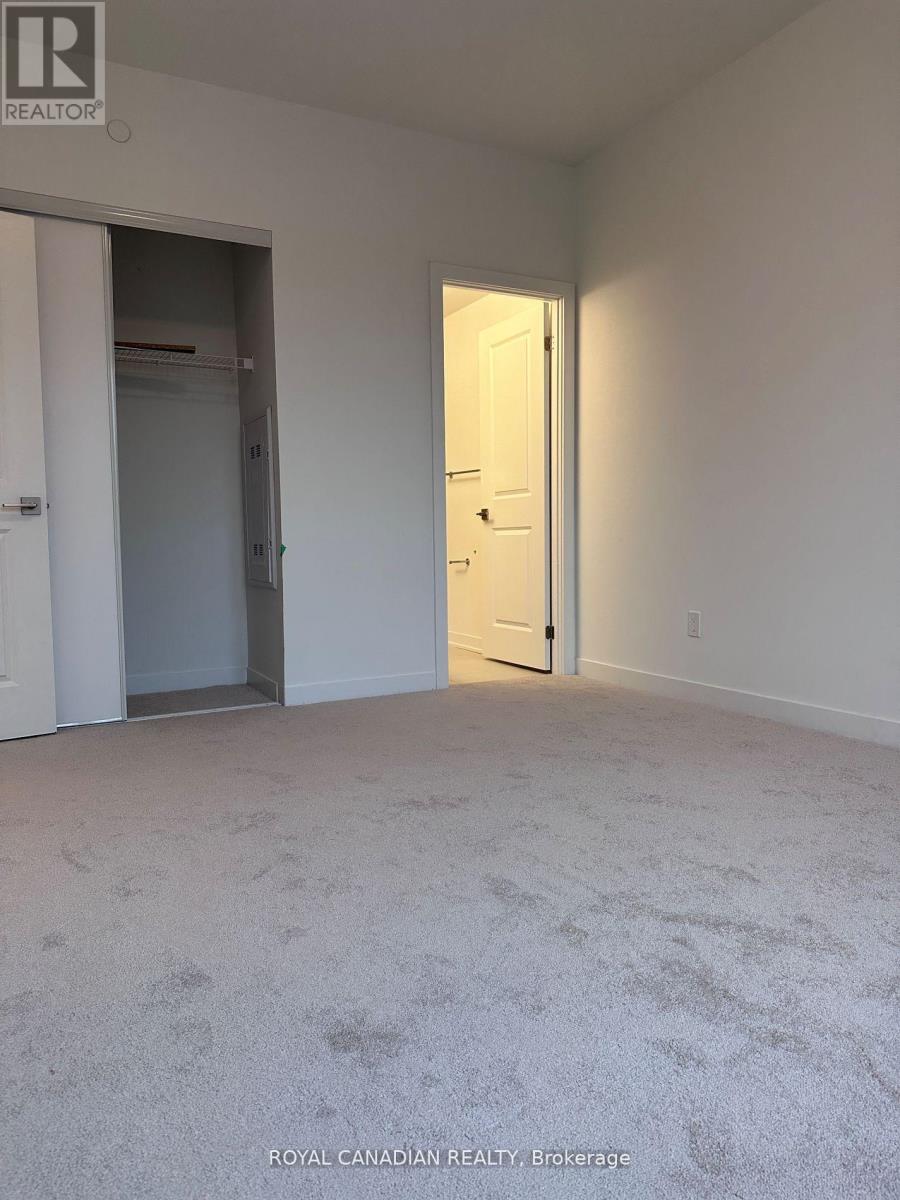 16 - 4015 Hickory Drive, Mississauga, Ontario  L4W 0G6 - Photo 8 - W12743632