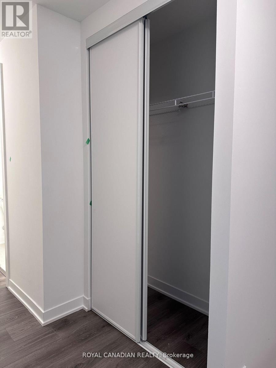 16 - 4015 Hickory Drive, Mississauga, Ontario  L4W 0G6 - Photo 9 - W12743632