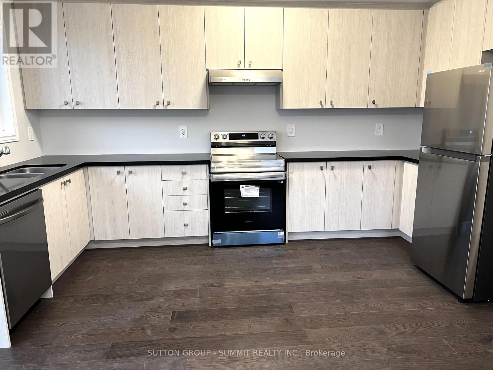 5930 Saigon Street, Mississauga, Ontario  L5V 0E9 - Photo 11 - W12743646