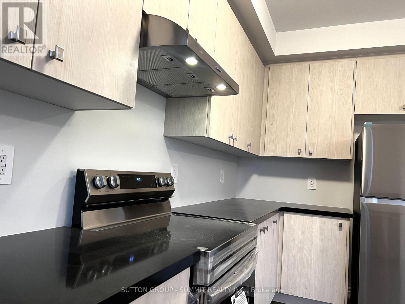 5930 Saigon Street, Mississauga, Ontario  L5V 0E9 - Photo 13 - W12743646