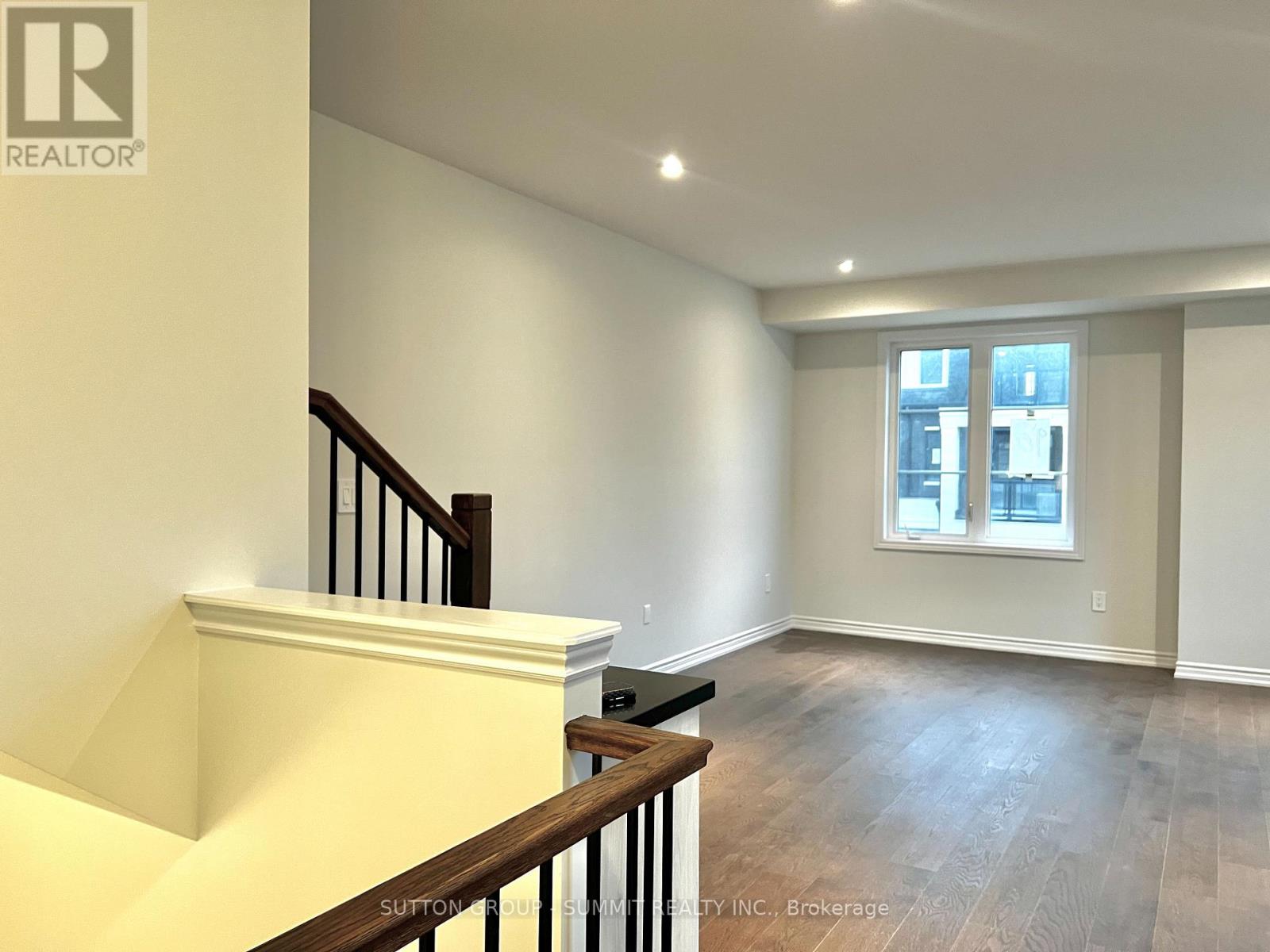 5930 Saigon Street, Mississauga, Ontario  L5V 0E9 - Photo 15 - W12743646