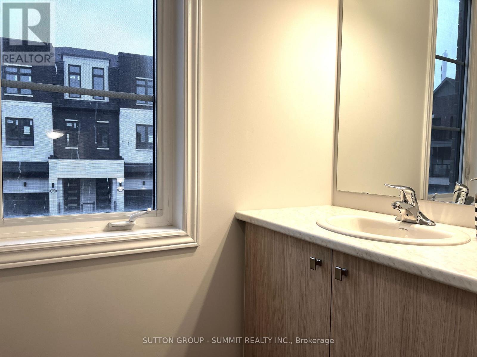 5930 Saigon Street, Mississauga, Ontario  L5V 0E9 - Photo 18 - W12743646