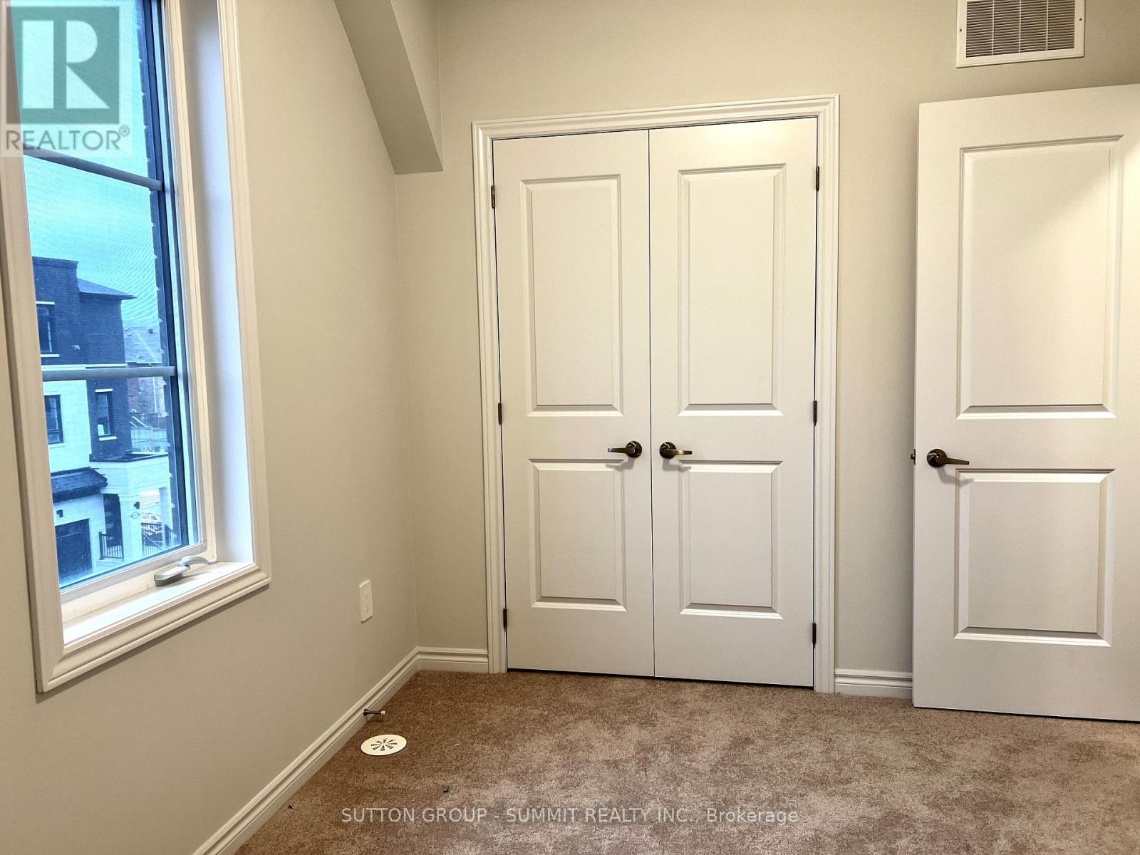 5930 Saigon Street, Mississauga, Ontario  L5V 0E9 - Photo 26 - W12743646