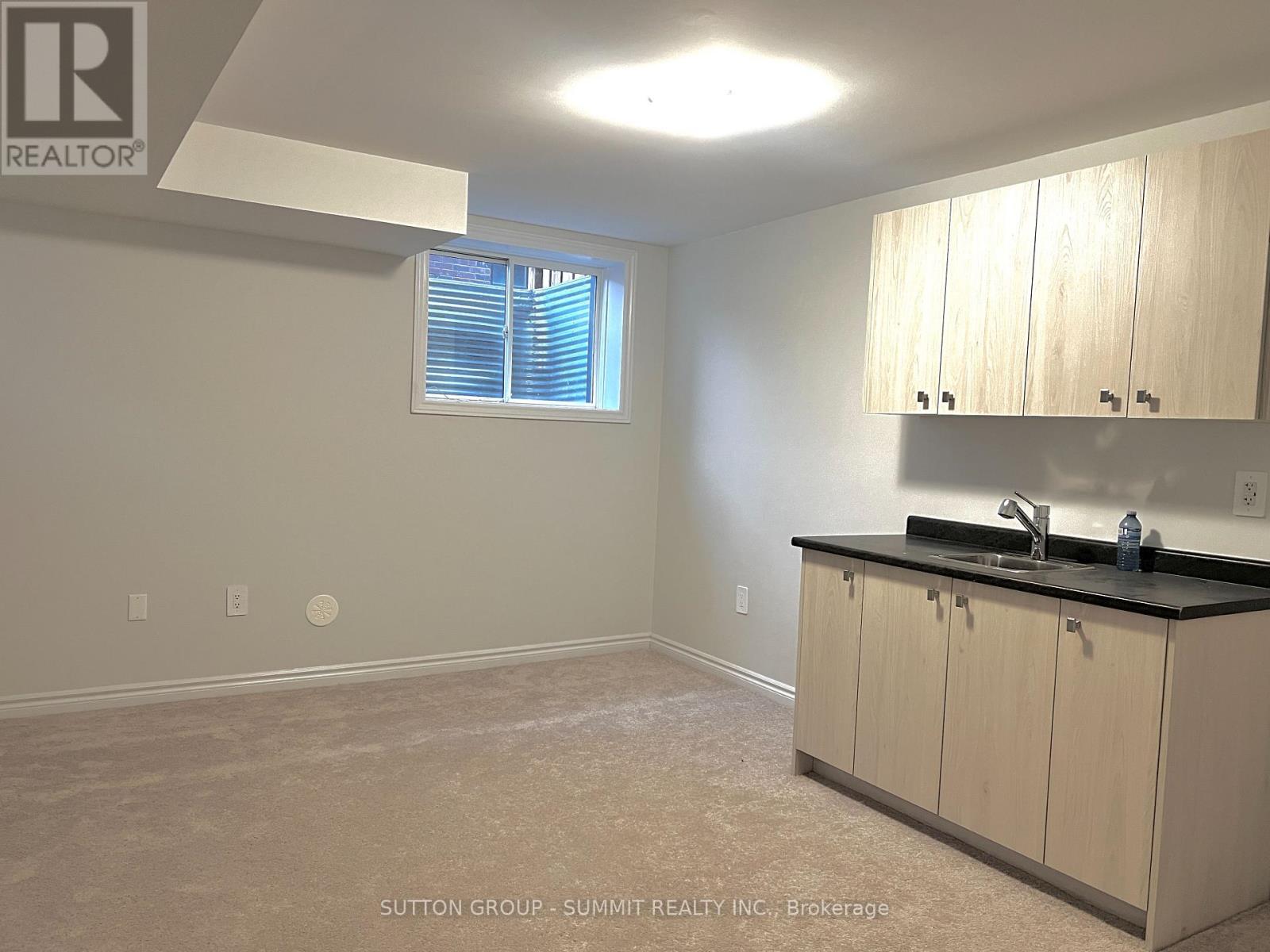 5930 Saigon Street, Mississauga, Ontario  L5V 0E9 - Photo 27 - W12743646