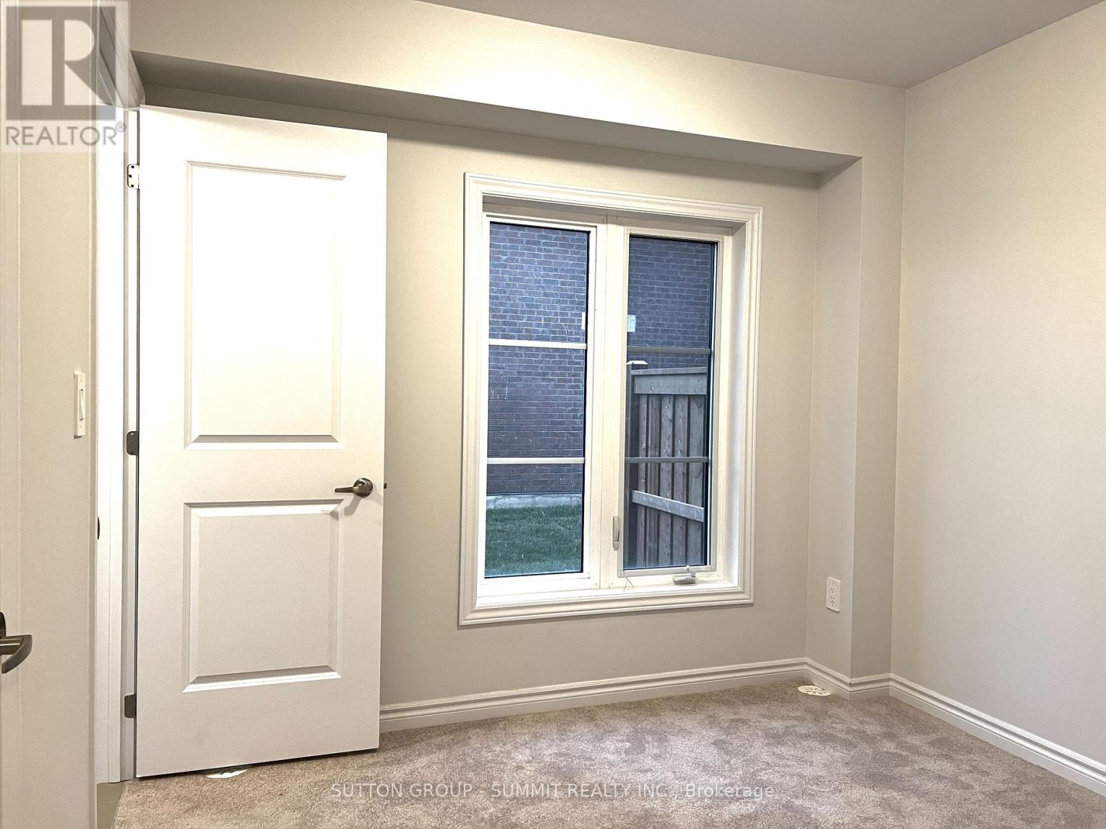 5930 Saigon Street, Mississauga, Ontario  L5V 0E9 - Photo 5 - W12743646