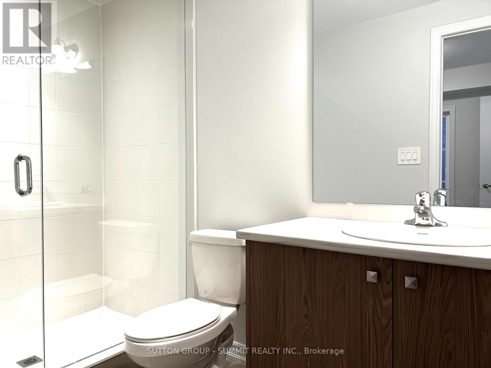 5930 Saigon Street, Mississauga, Ontario  L5V 0E9 - Photo 7 - W12743646