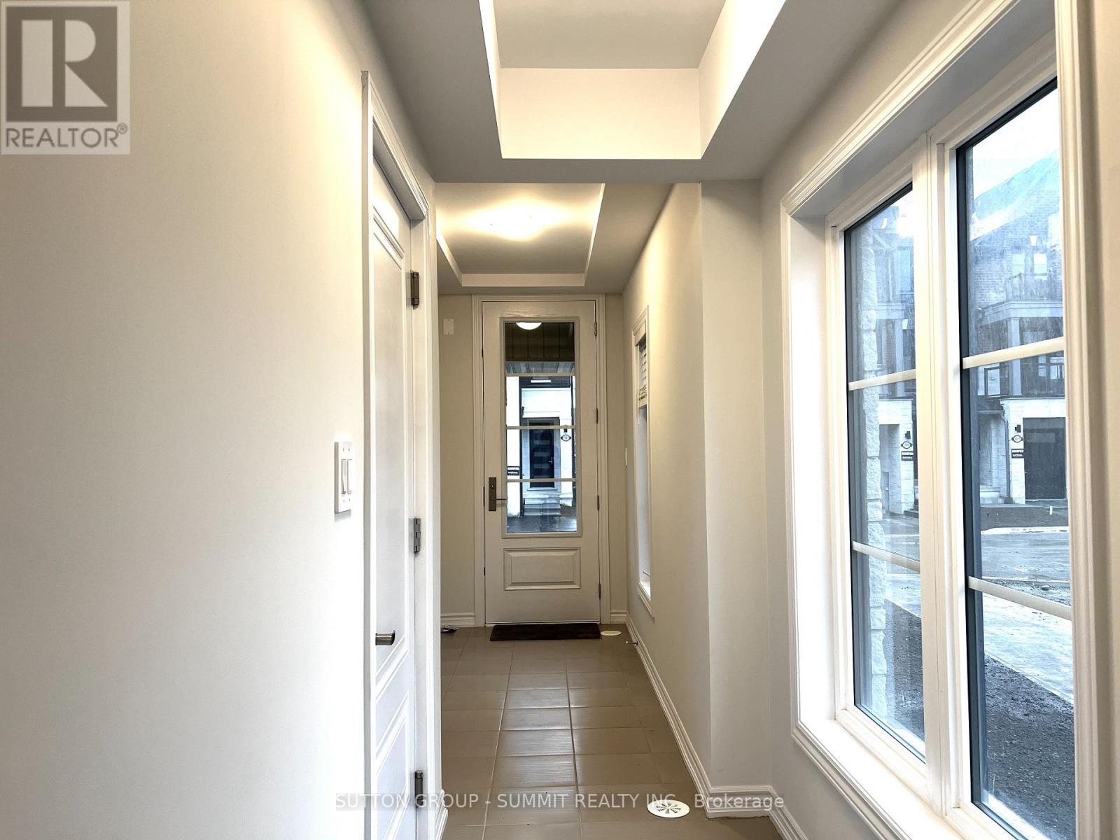 5930 Saigon Street, Mississauga, Ontario  L5V 0E9 - Photo 9 - W12743646