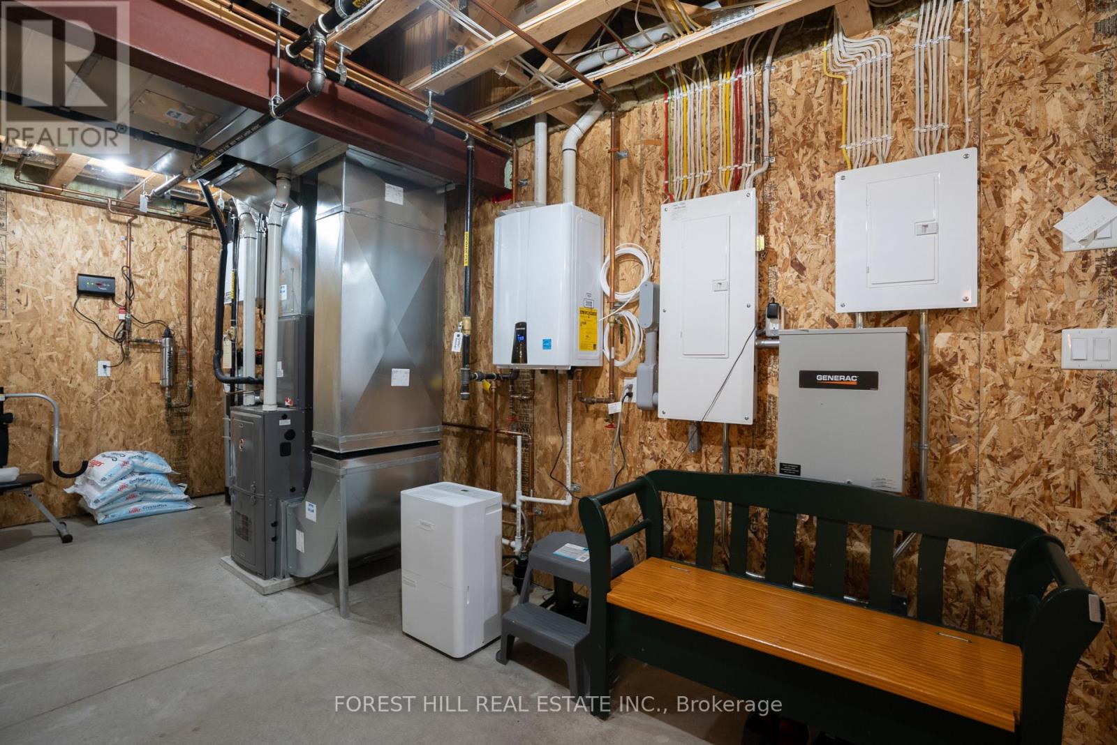 1025 Tower Crescent, Gravenhurst, Ontario  P0E 1G0 - Photo 38 - X12743570