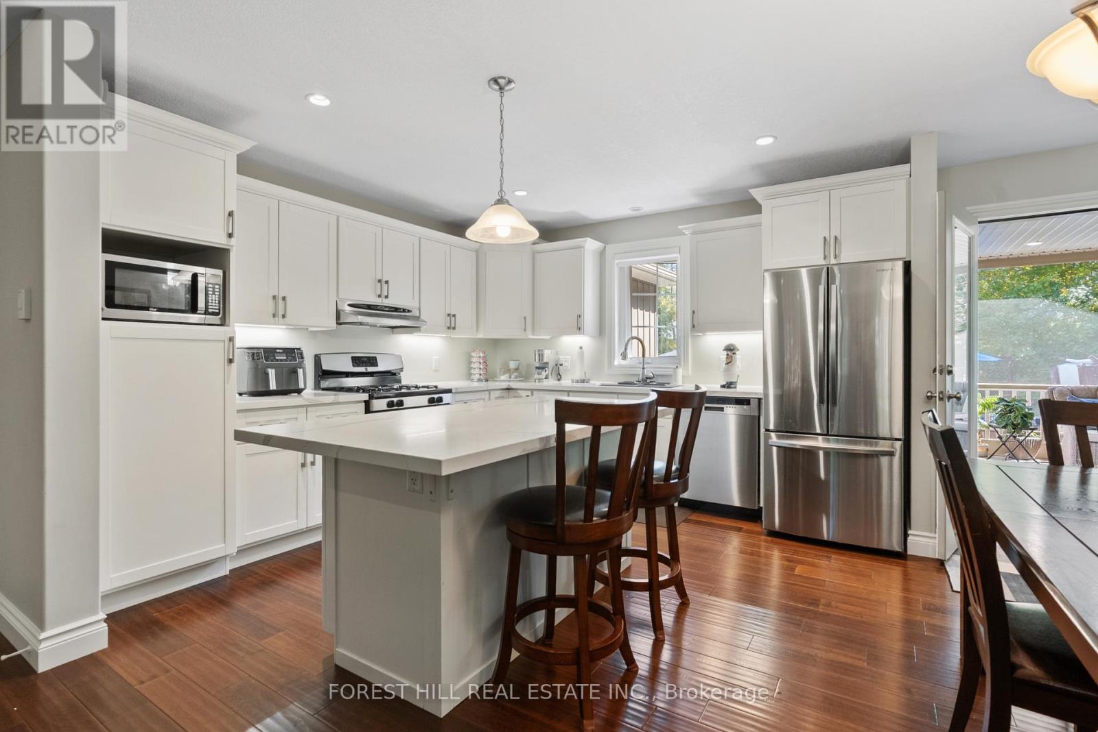 1025 Tower Crescent, Gravenhurst, Ontario  P0E 1G0 - Photo 7 - X12743570