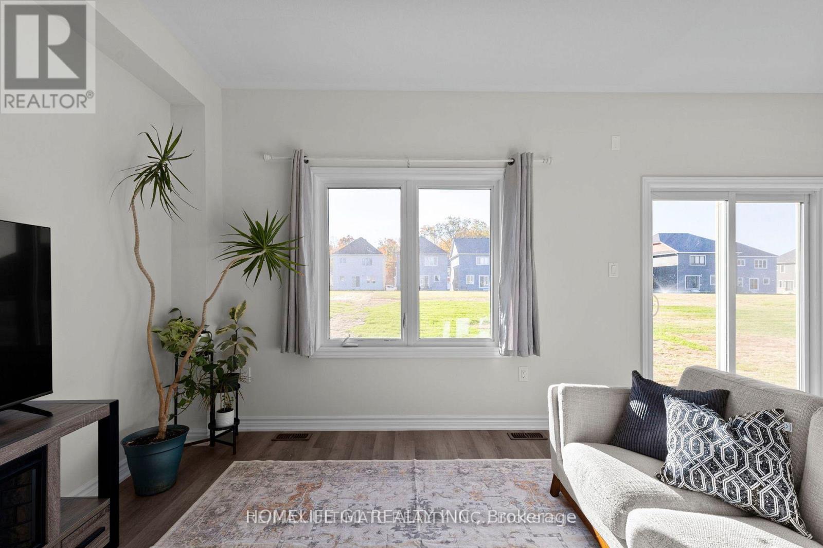 340 Mceachern Lane, Gravenhurst, Ontario  P1P 0H8 - Photo 11 - X12743596