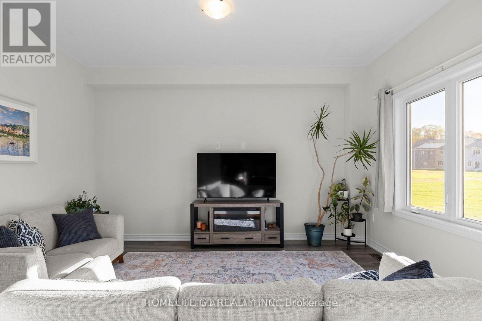 340 Mceachern Lane, Gravenhurst, Ontario  P1P 0H8 - Photo 8 - X12743596