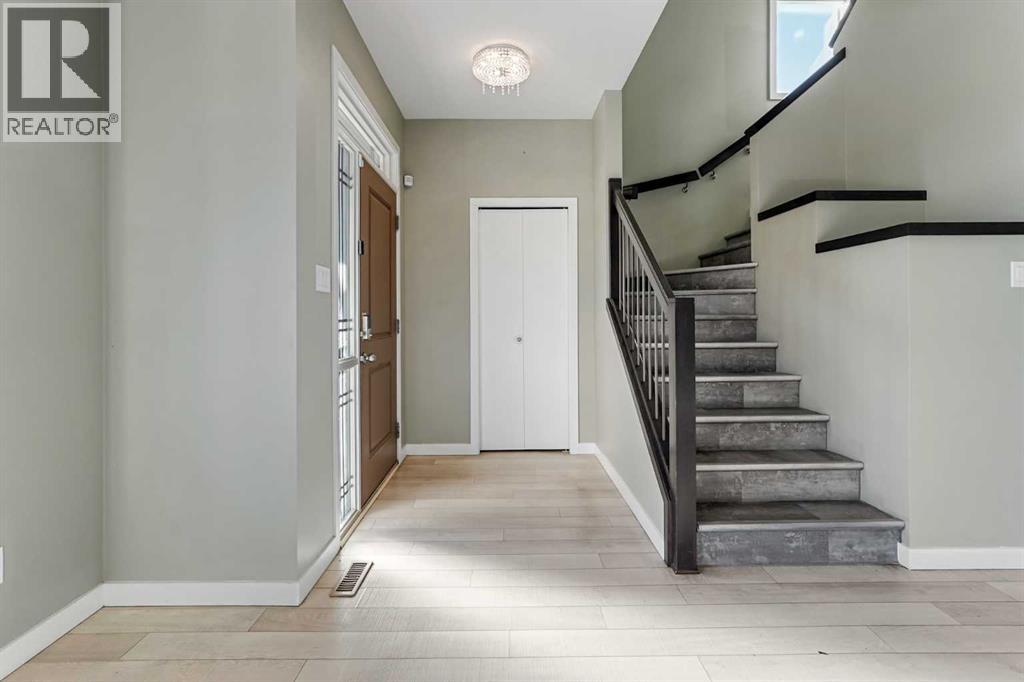 547 Blackwolf Boulevard N, Lethbridge, Alberta  T1H 7C8 - Photo 3 - A2269317