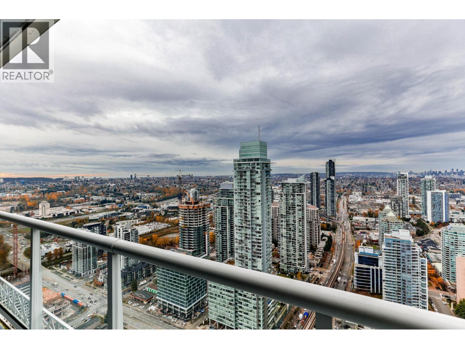 5006 1955 ALPHA WAY, Burnaby, British Columbia