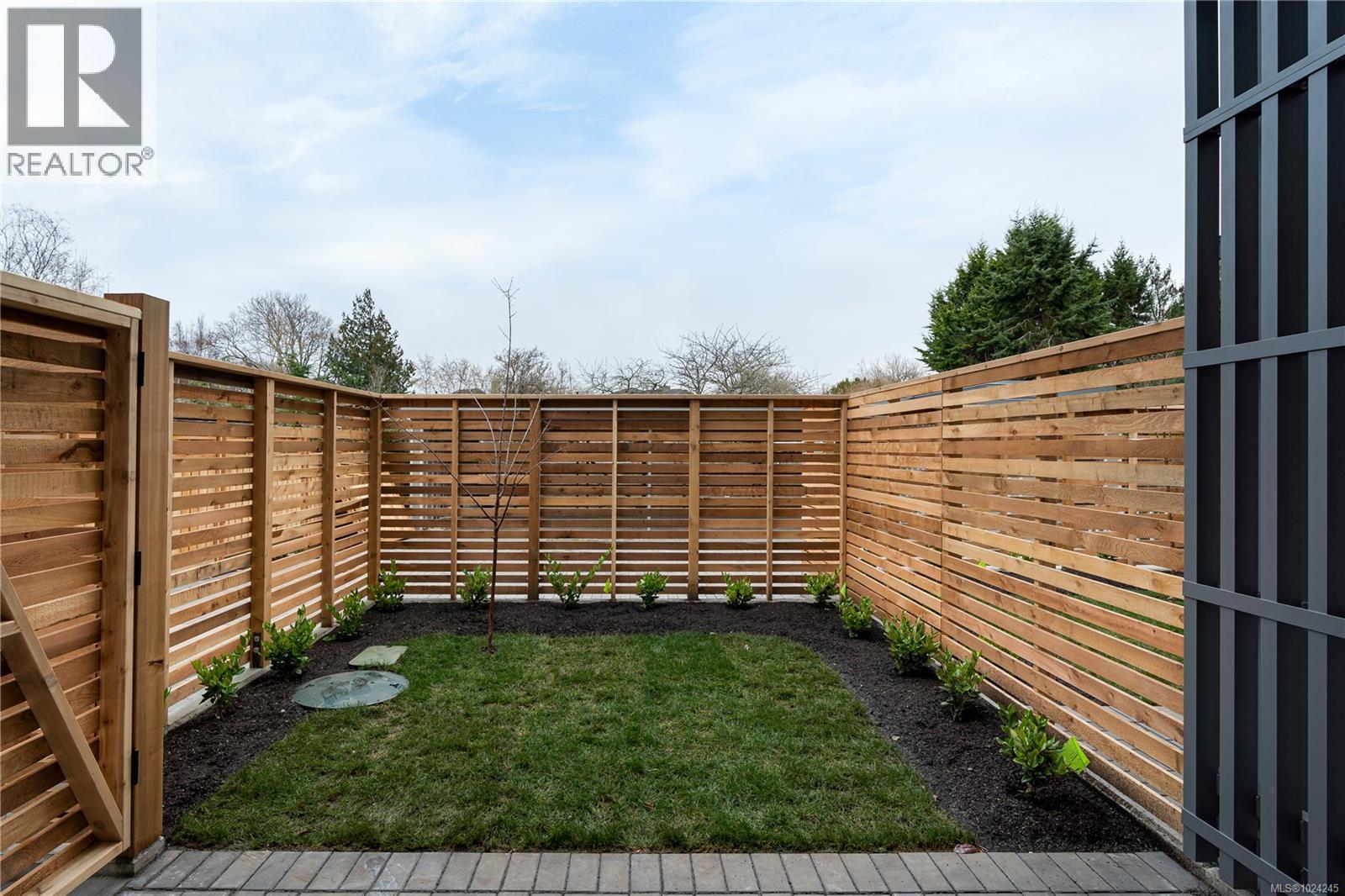 1 1417 May St, Victoria, British Columbia  V8S 1C2 - Photo 21 - 1024245