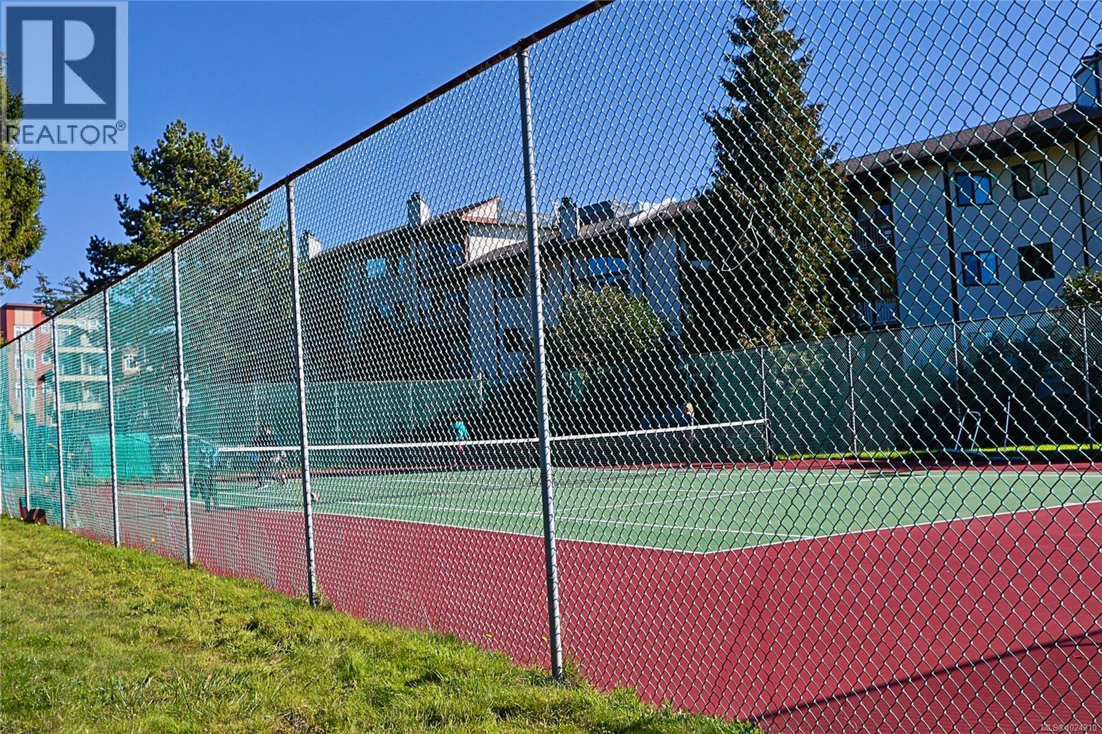 208 69 Gorge Rd W, Saanich, British Columbia V9A 1L9 - Photo 37 - 1024310