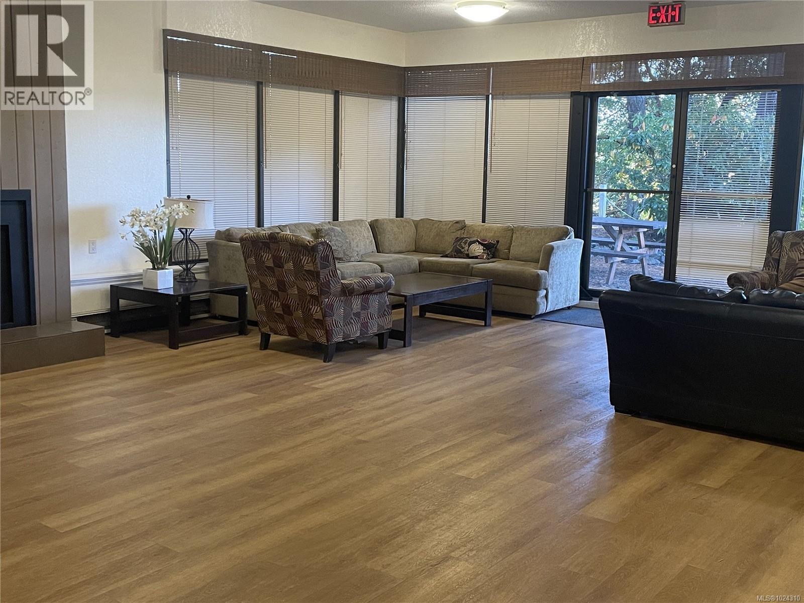 208 69 Gorge Rd W, Saanich, British Columbia V9A 1L9 - Photo 46 - 1024310