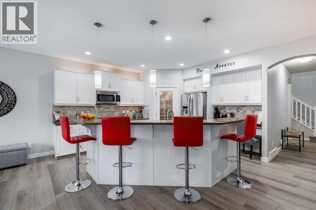 214 Chapalina Court Se, Calgary, Alberta  T2X 3X2 - Photo 8 - A2282838