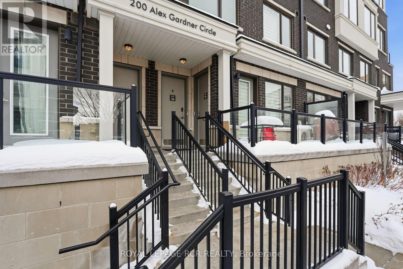 36 - 200 Alex Gardner Circle, Aurora, Ontario  L4G 3G5 - Photo 4 - N12739178