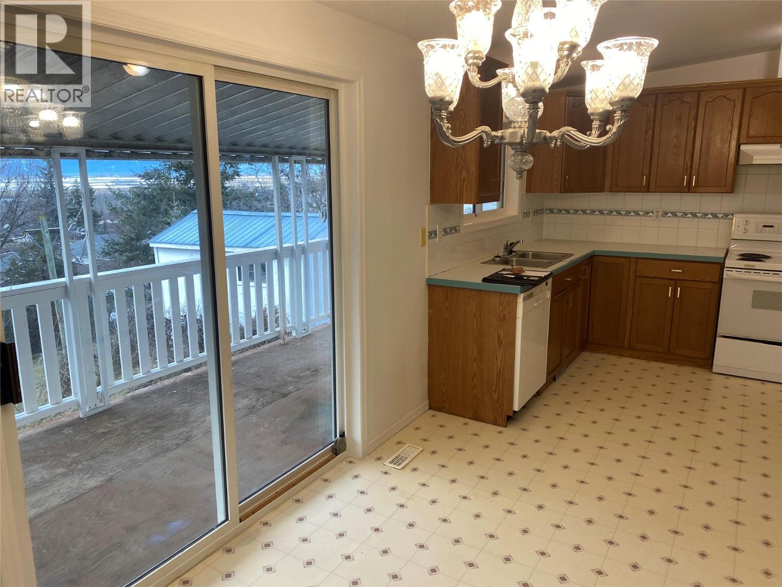 601 7th Avenue S, Creston, British Columbia  V0B 1G3 - Photo 18 - 10374338