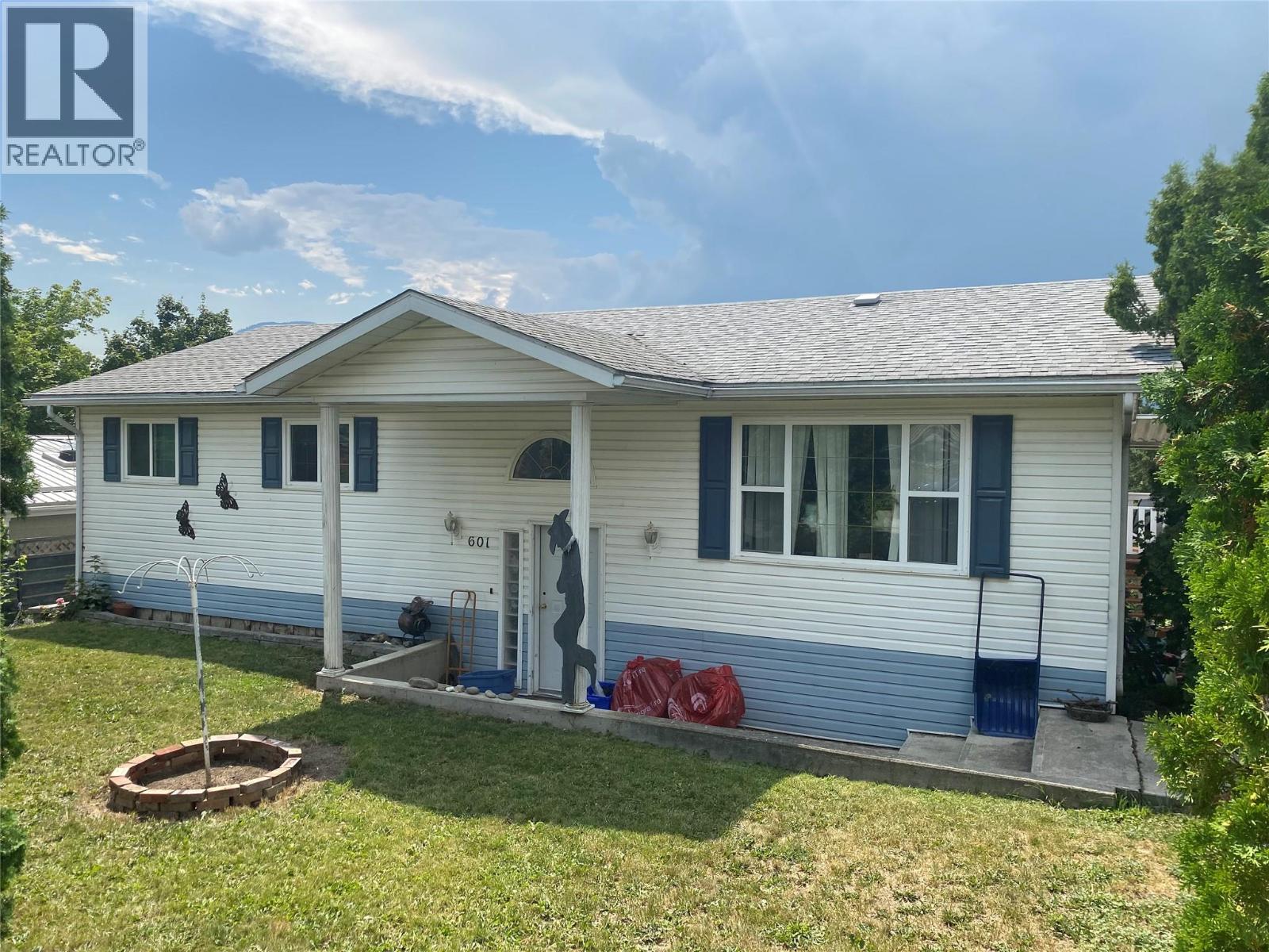 601 7th Avenue S, Creston, British Columbia  V0B 1G3 - Photo 3 - 10374338