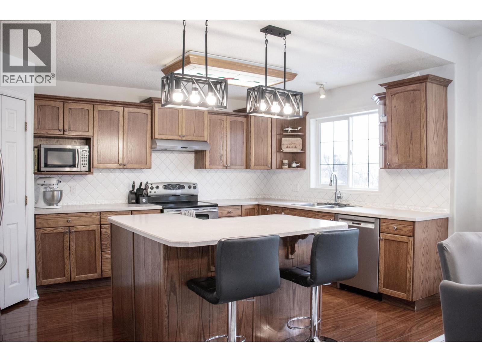 9824 Birch Avenue, Taylor, British Columbia  V0C 2K0 - Photo 5 - R3084864