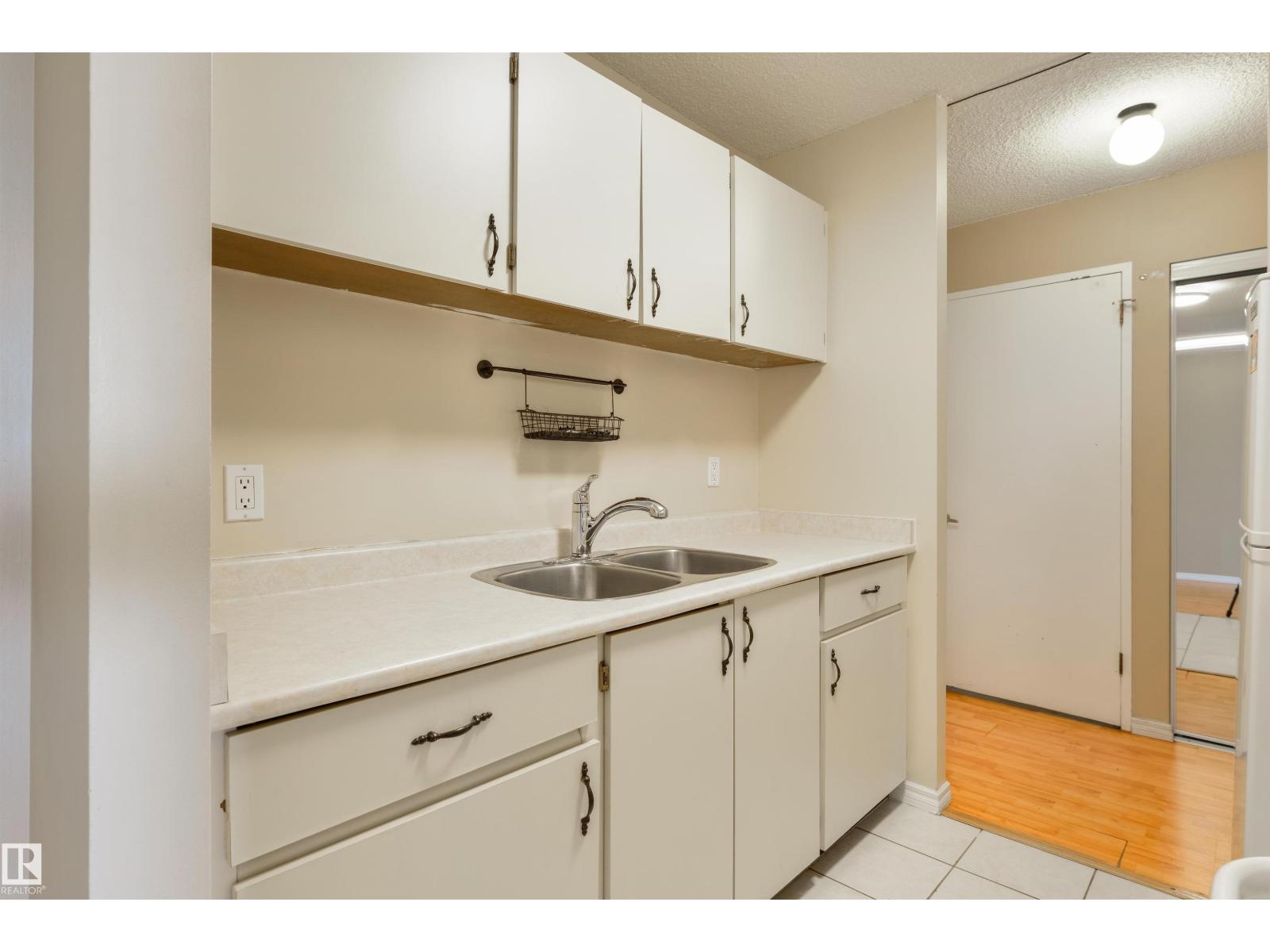 #601 13910 Stony Plain Rd Nw, Edmonton, Alberta T5N 3R2 - Photo 16 - E4468122