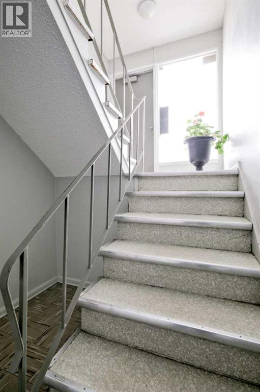 2705 38 Street Sw, Calgary, Alberta  T3E 3E9 - Photo 27 - A2271248