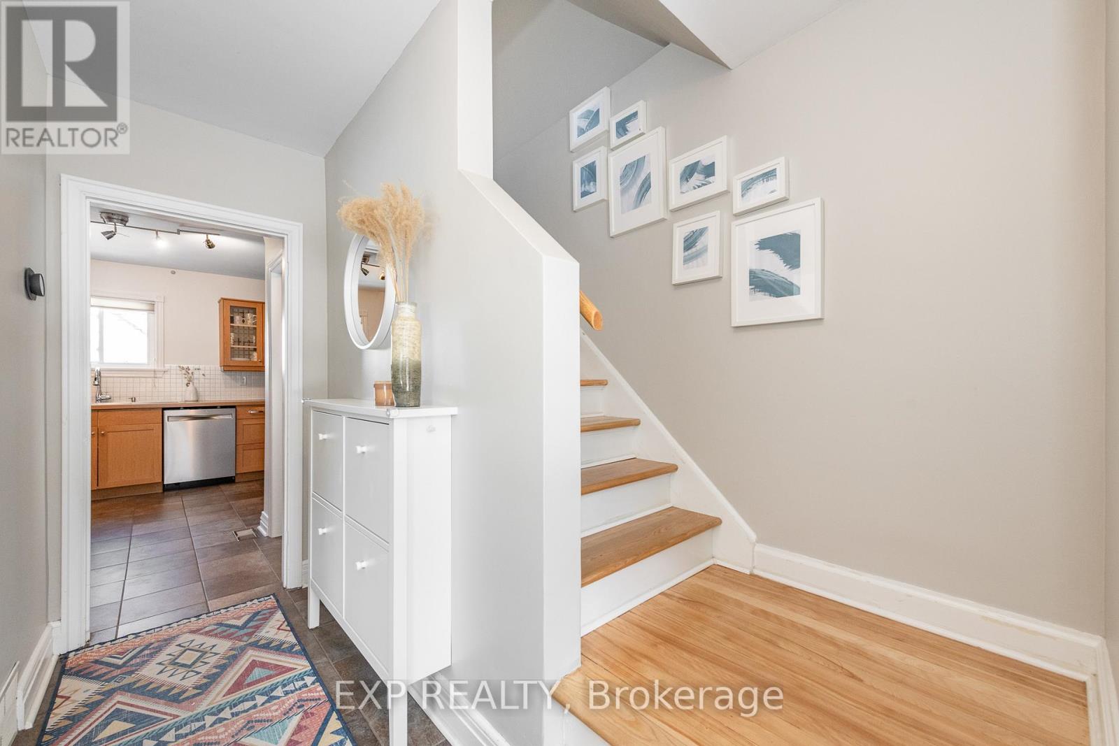 524 Wolffdale Crescent, Ottawa, Ontario  K1K 1N5 - Photo 5 - X12743784