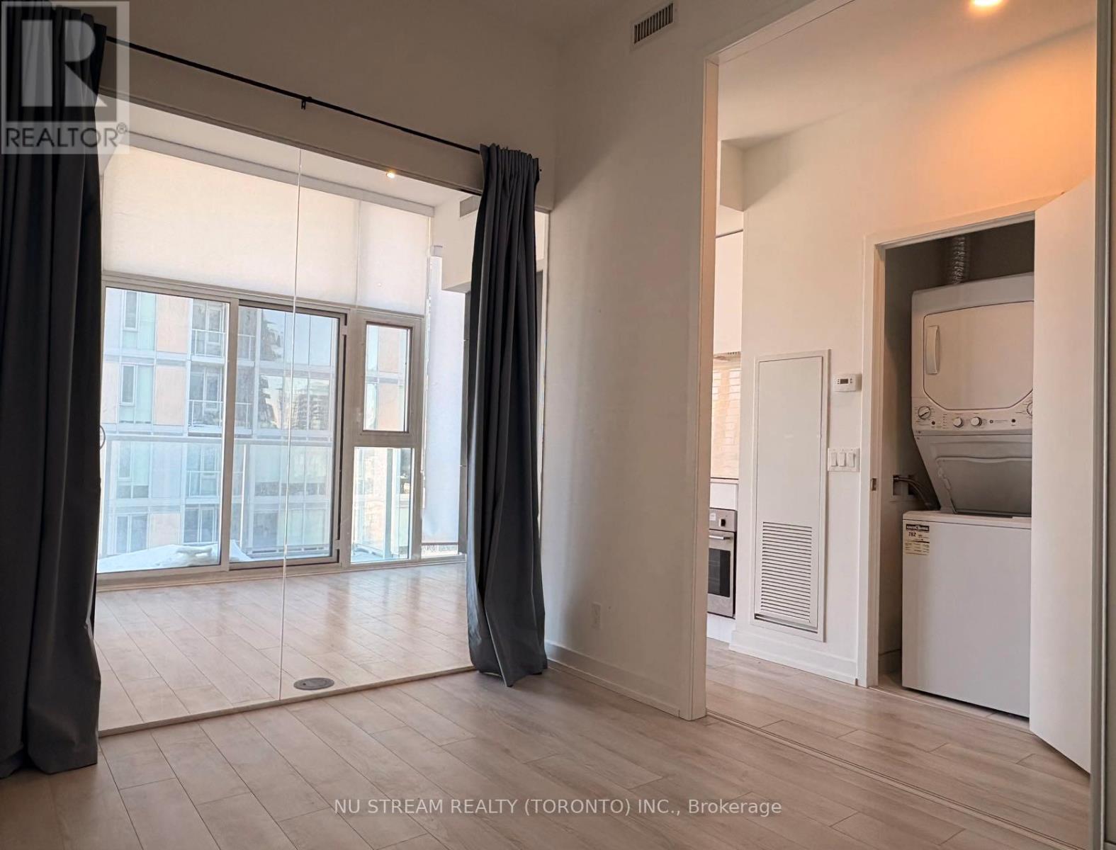 1202 - 33 Helendale Avenue, Toronto, Ontario  M4R 0A4 - Photo 8 - C12475976