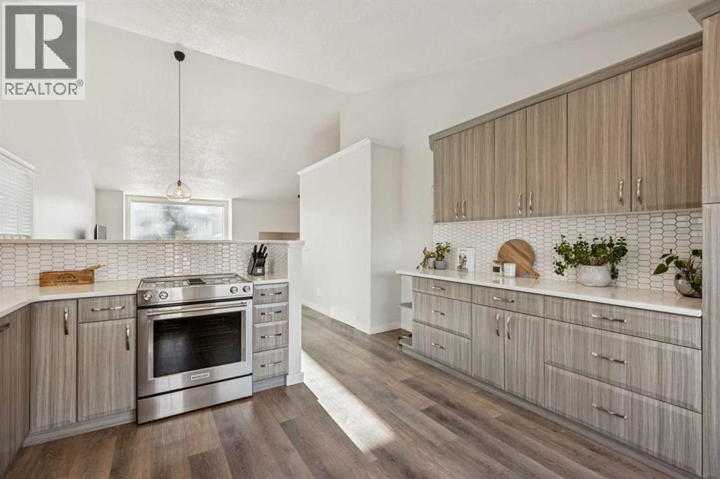 36 Riverview Drive, Cochrane, Alberta  T4C 1K1 - Photo 8 - A2276904