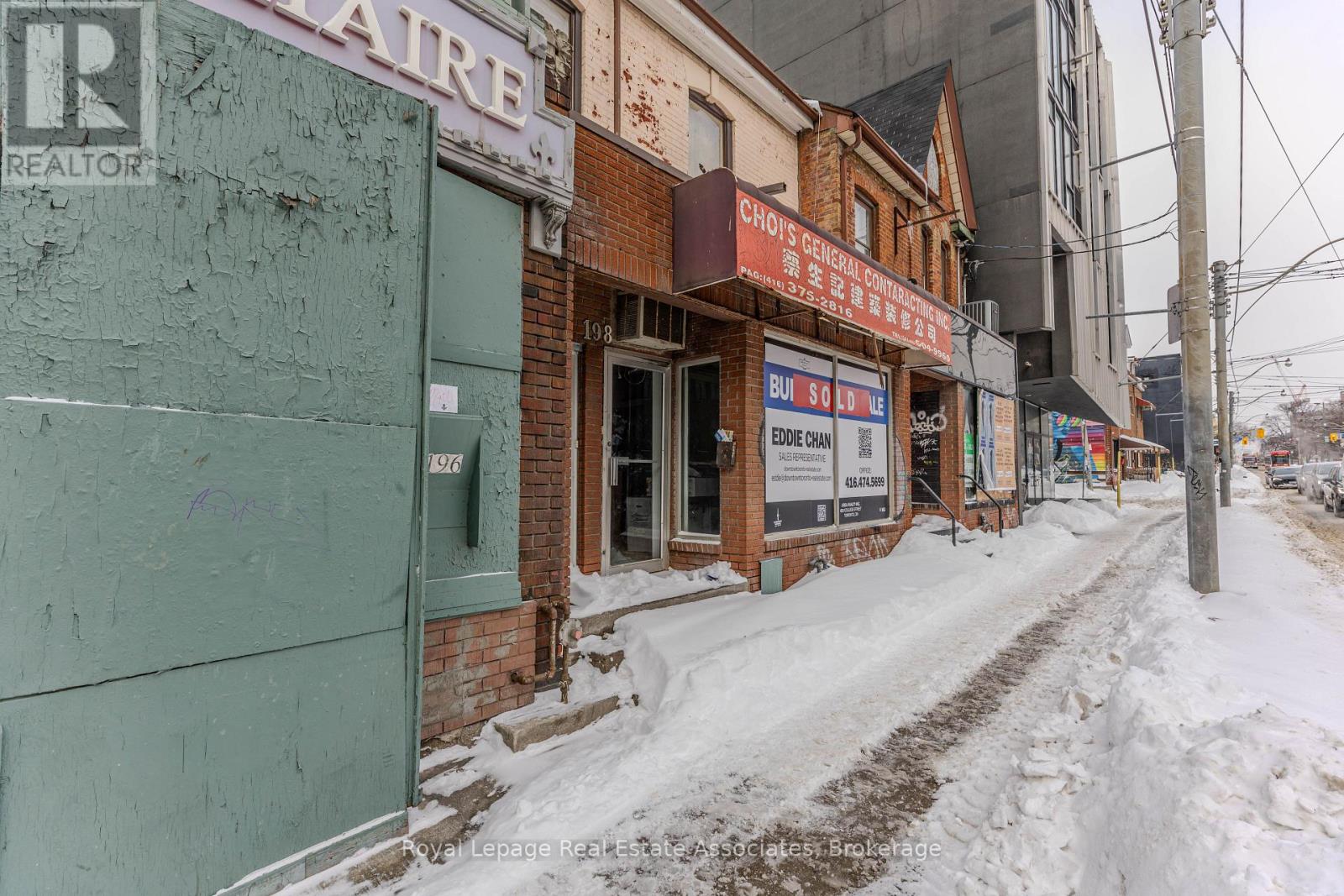 198 Bathurst Street, Toronto, Ontario  M5T 2R8 - Photo 2 - C12743736