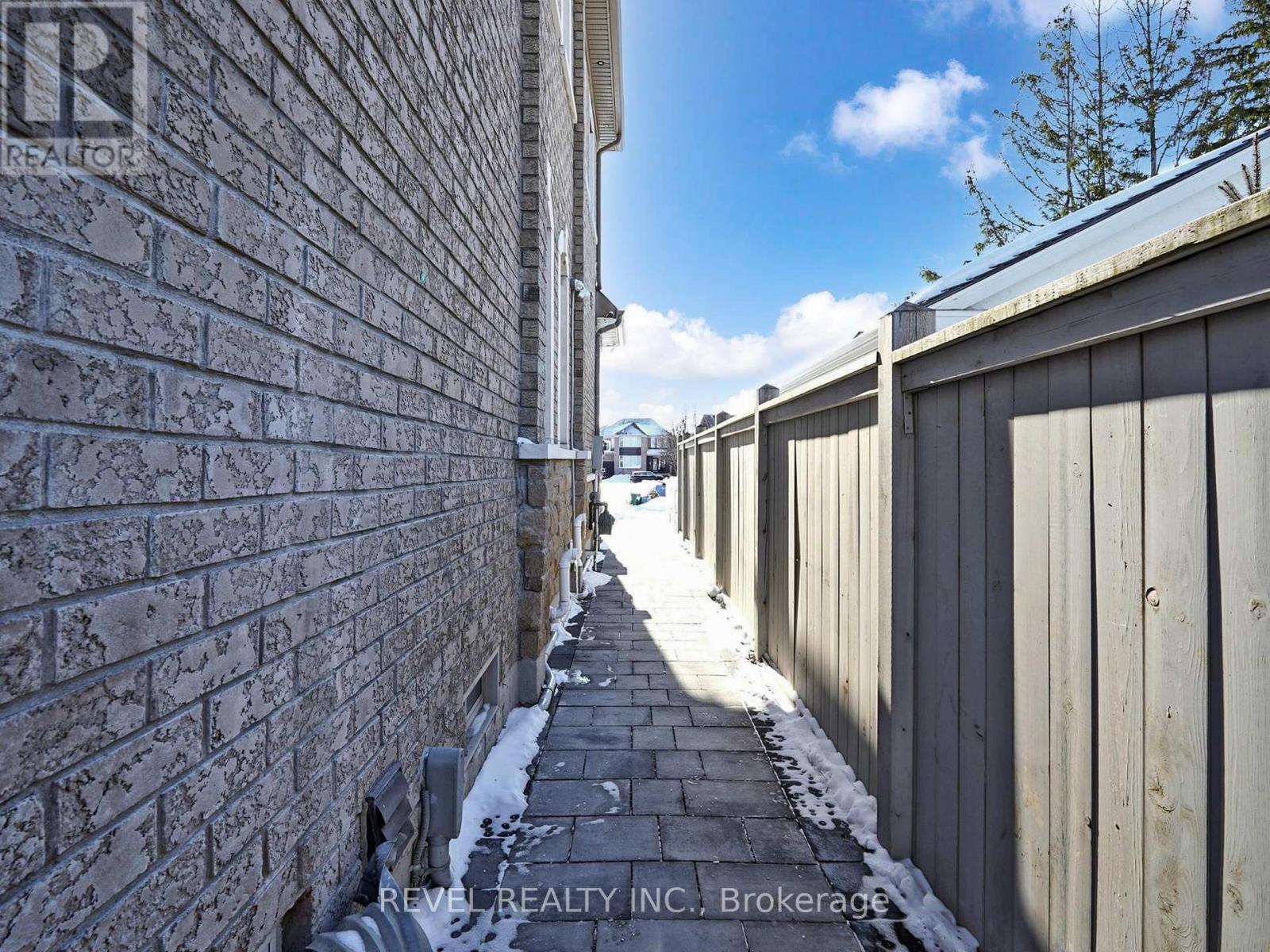 16 Schoolbridge Street, Ajax, Ontario  L1T 4Z2 - Photo 35 - E12743774