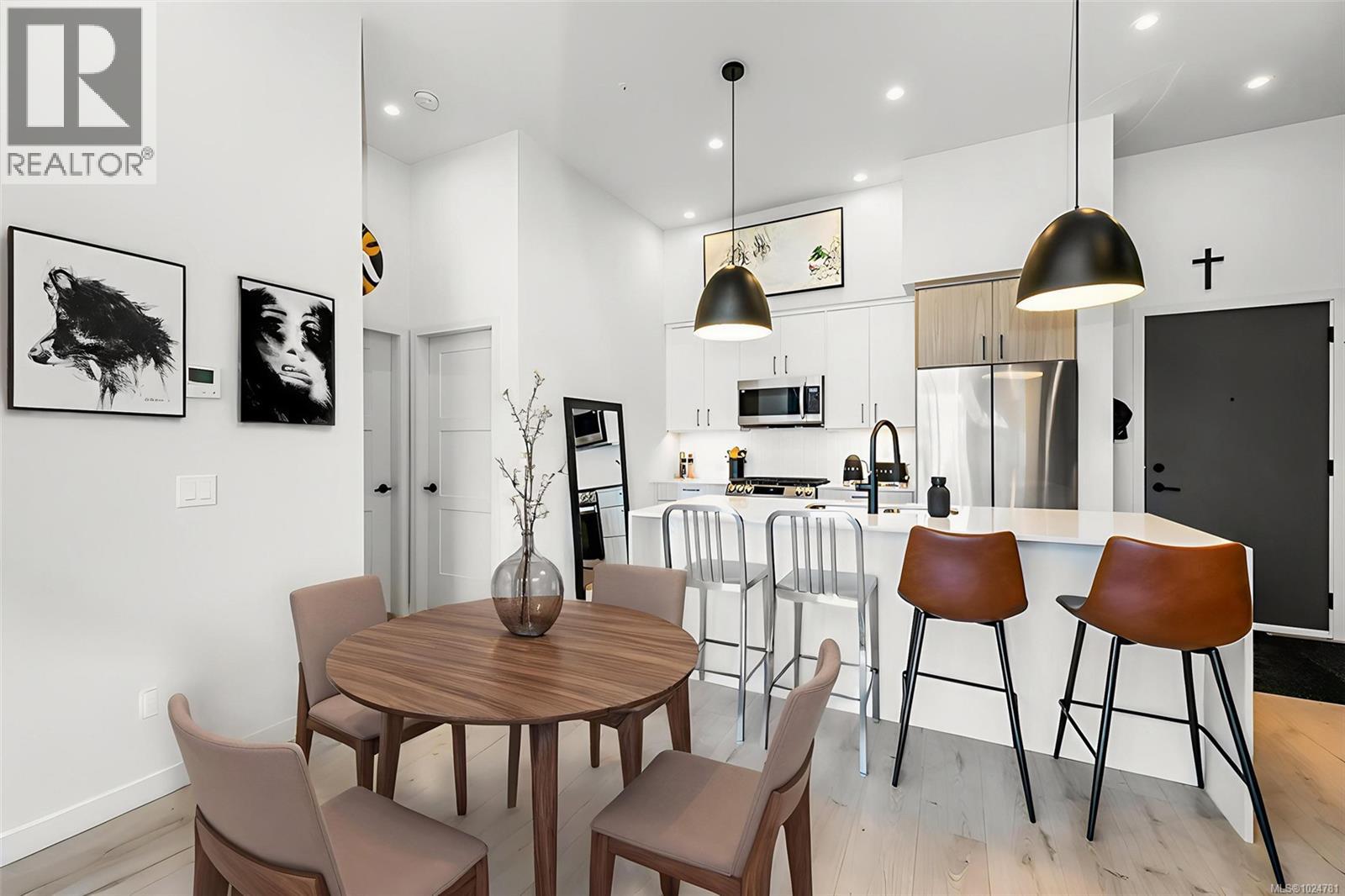 608 947 Whirlaway Cres, Langford, British Columbia  V9B 6W6 - Photo 3 - 1024781